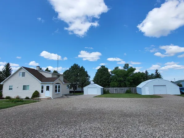308 E Coffey St, Akaska, SD 57420