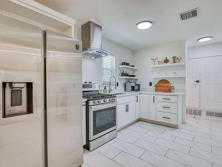 5249 Jose Cardenas Ln — Photo 12