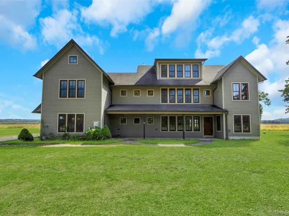 231 Celery Avenue, New Hampton, NY 10958