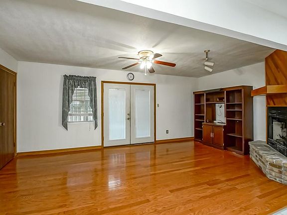 3rd image of 4140 Ole Miss Dr