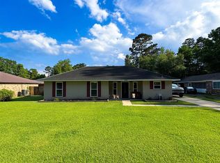 8994 Cedar Springs Ave, Denham Springs, LA 70726