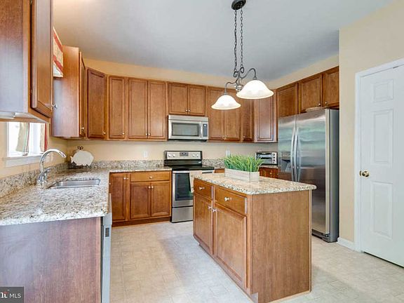4th image of 3629 Carolina Ct