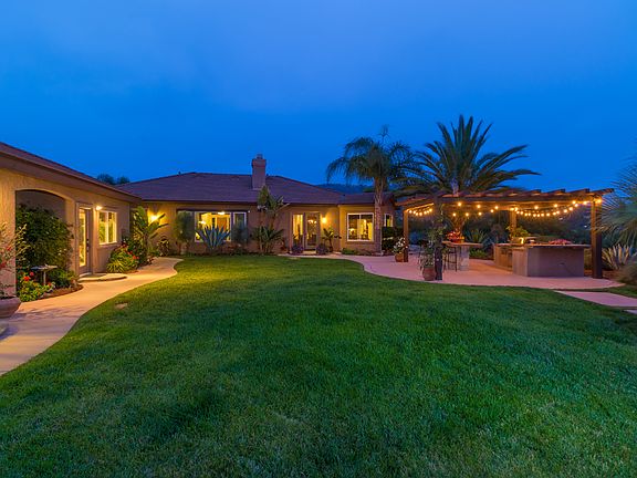 3rd image of 1780 Savannah Way