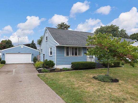 3rd image of 3508 Court Ave