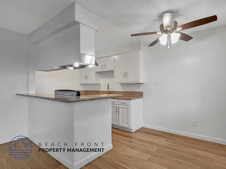 1525 Pine Ave. — Photo 7