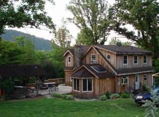 1858 River Rd, Mount Bethel, PA 18343