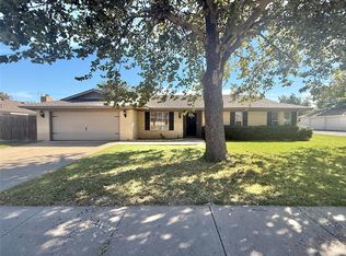 2212 N Robin St, Altus, OK 73521