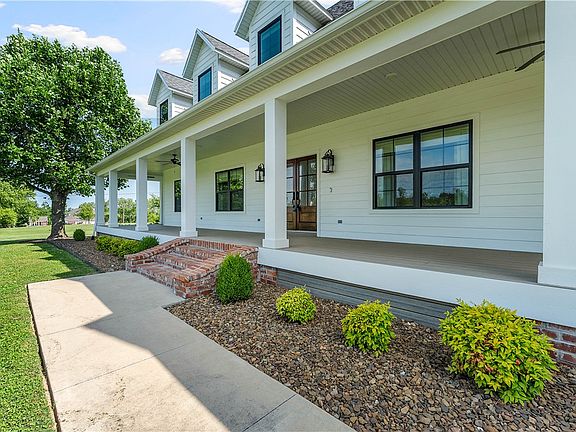 3rd image of 3203 W Quapaw Rd