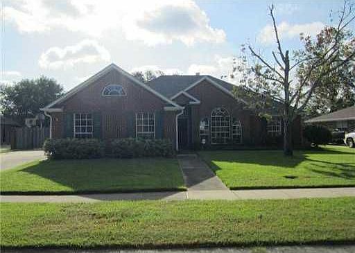 1st image of 2208 E Canterbury Dr