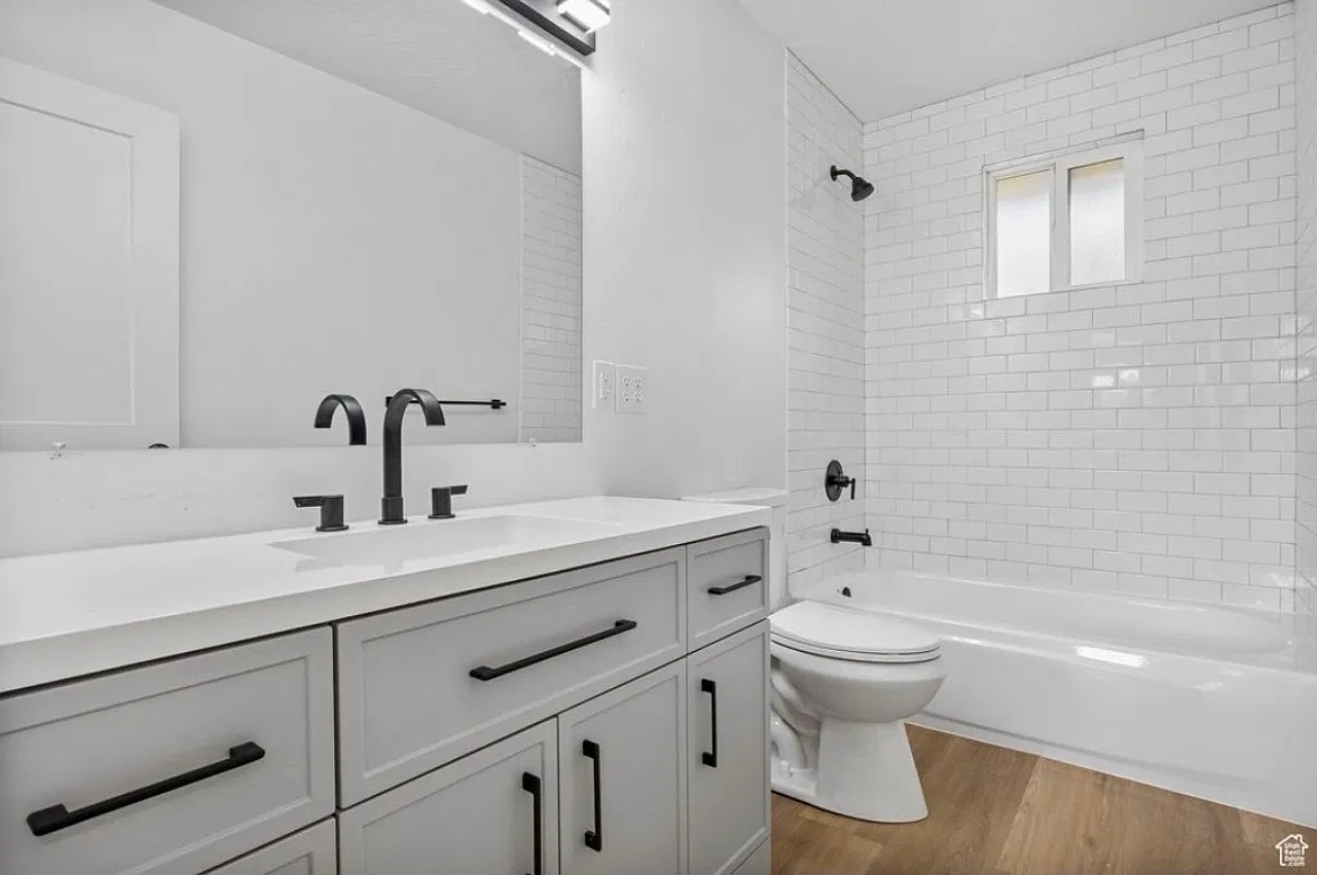 5 bed, $900 — Photo 4