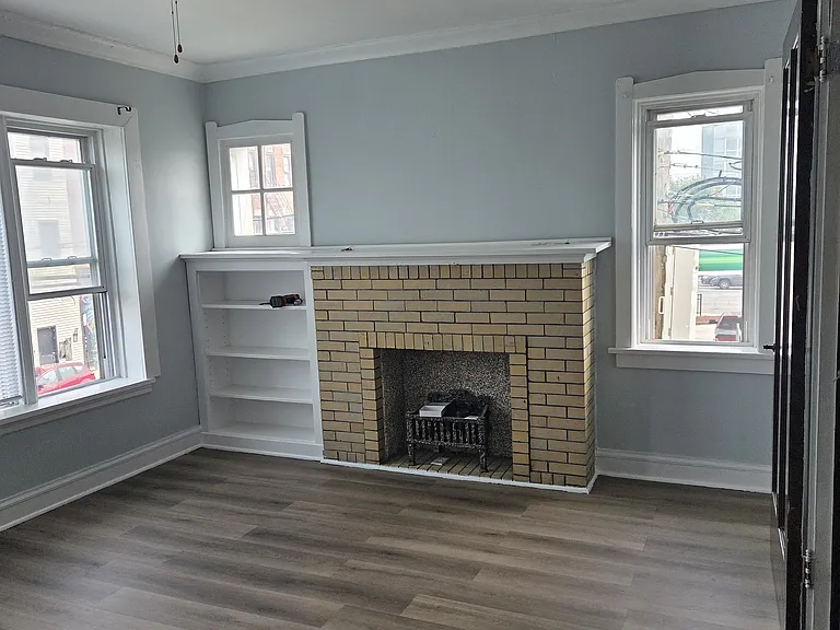2414 N California Ave #2 — Photo 2