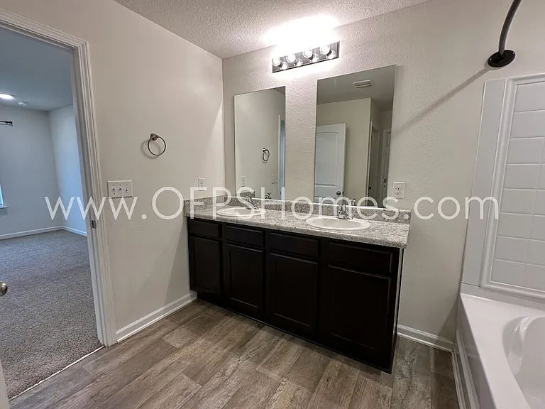 812 Moorhen Way — Photo 24