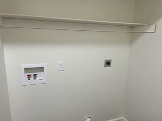 5th image of 2408 Boydston St #B