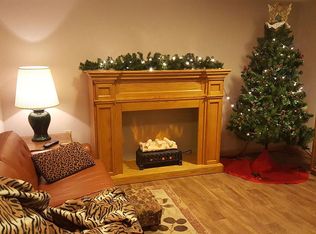 809 14th St #2, West Des Moines, IA 50265