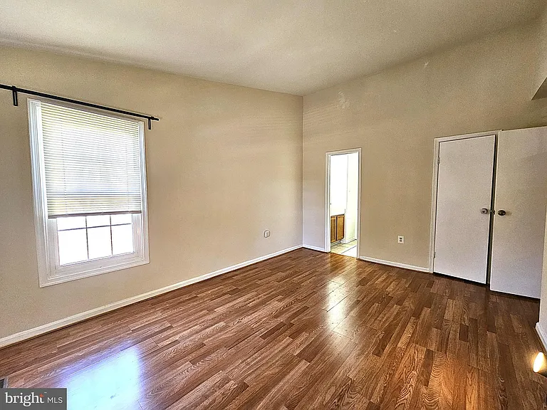 7339 Rokeby Dr — Photo 19