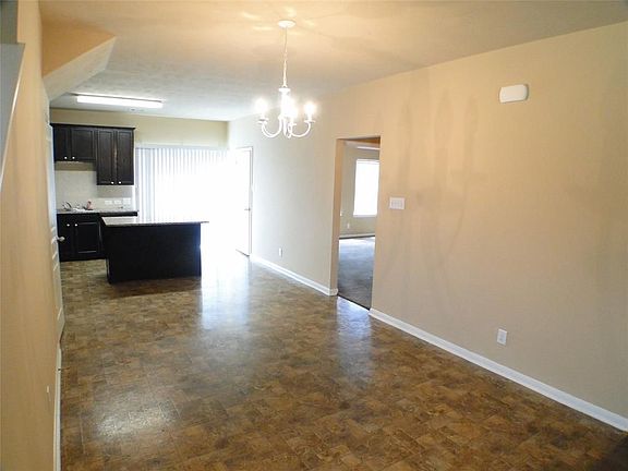 5th image of 6903 Silver Trace Ct