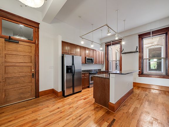 2nd image of 1209 N Franklin St #E