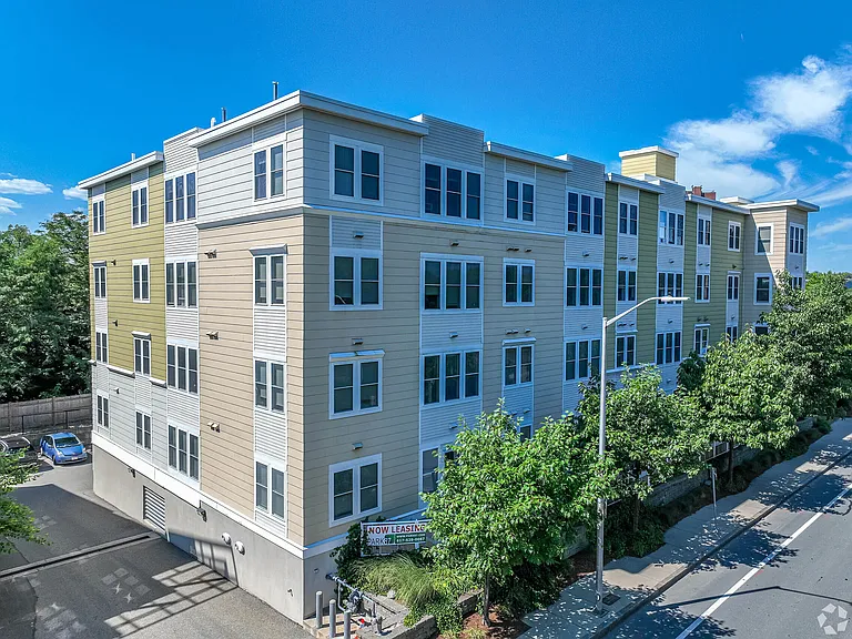 Park87 Apartments — Photo 42