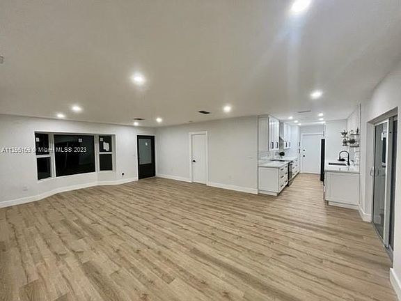 4th image of 17051 SW 85th Ave #0