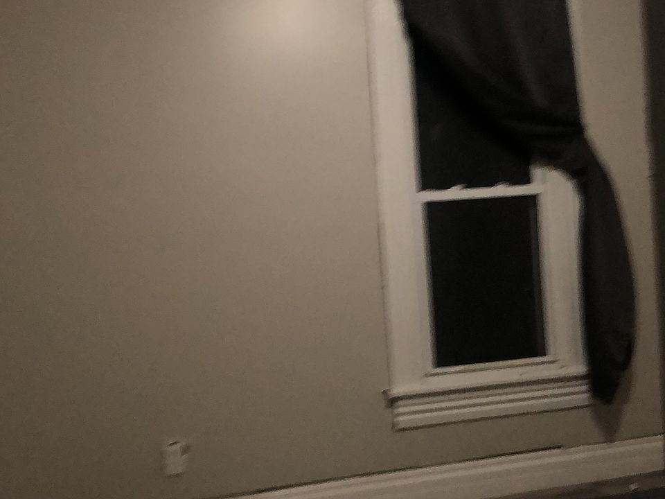 2nd image of 820 E Seminary St