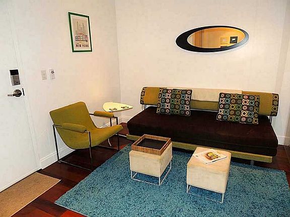 5th image of 526 15th St APT 6