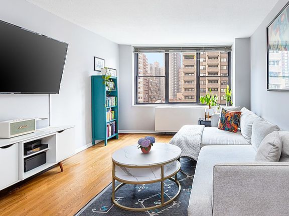 2nd image of 301 E 87th St APT 8-C