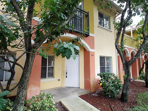 4th image of 206 S Santa Catalina Cir