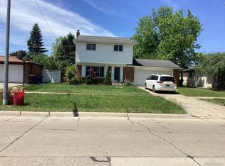 453 N Wildwood St, Westland, MI 48185