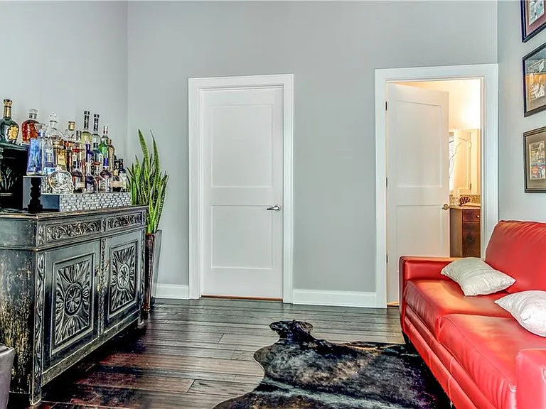 905 Juniper St NE #802 — Photo 16