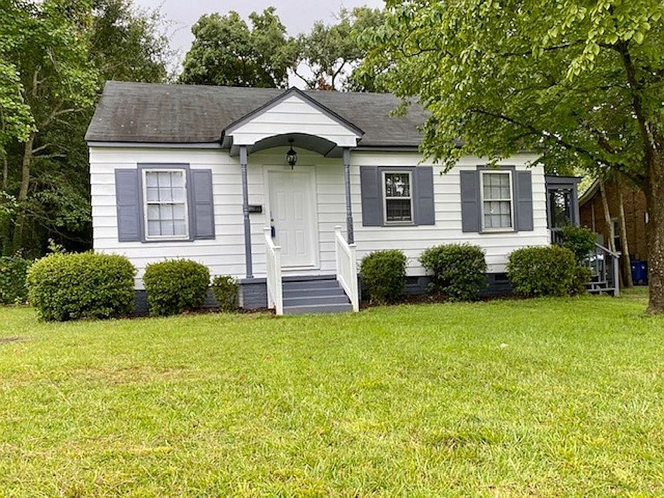 1st image of 936 Chester Cir