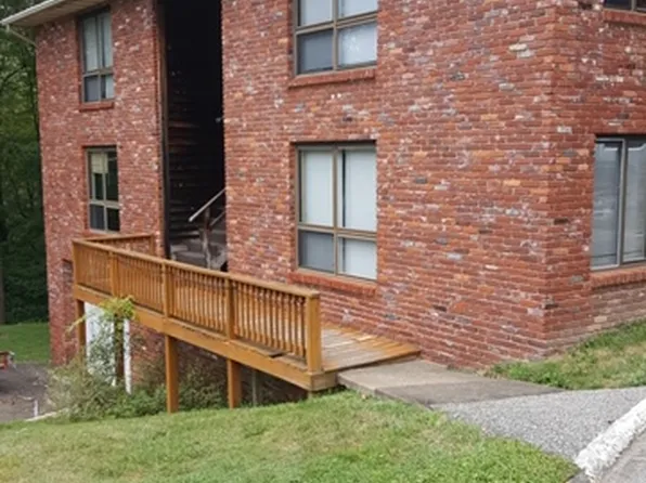 10 McMann Ct #4, South Charleston, WV 25303