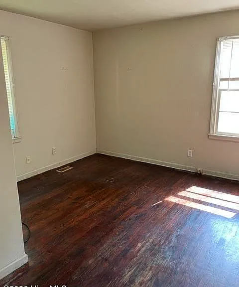 3225 York Dr — Photo 7
