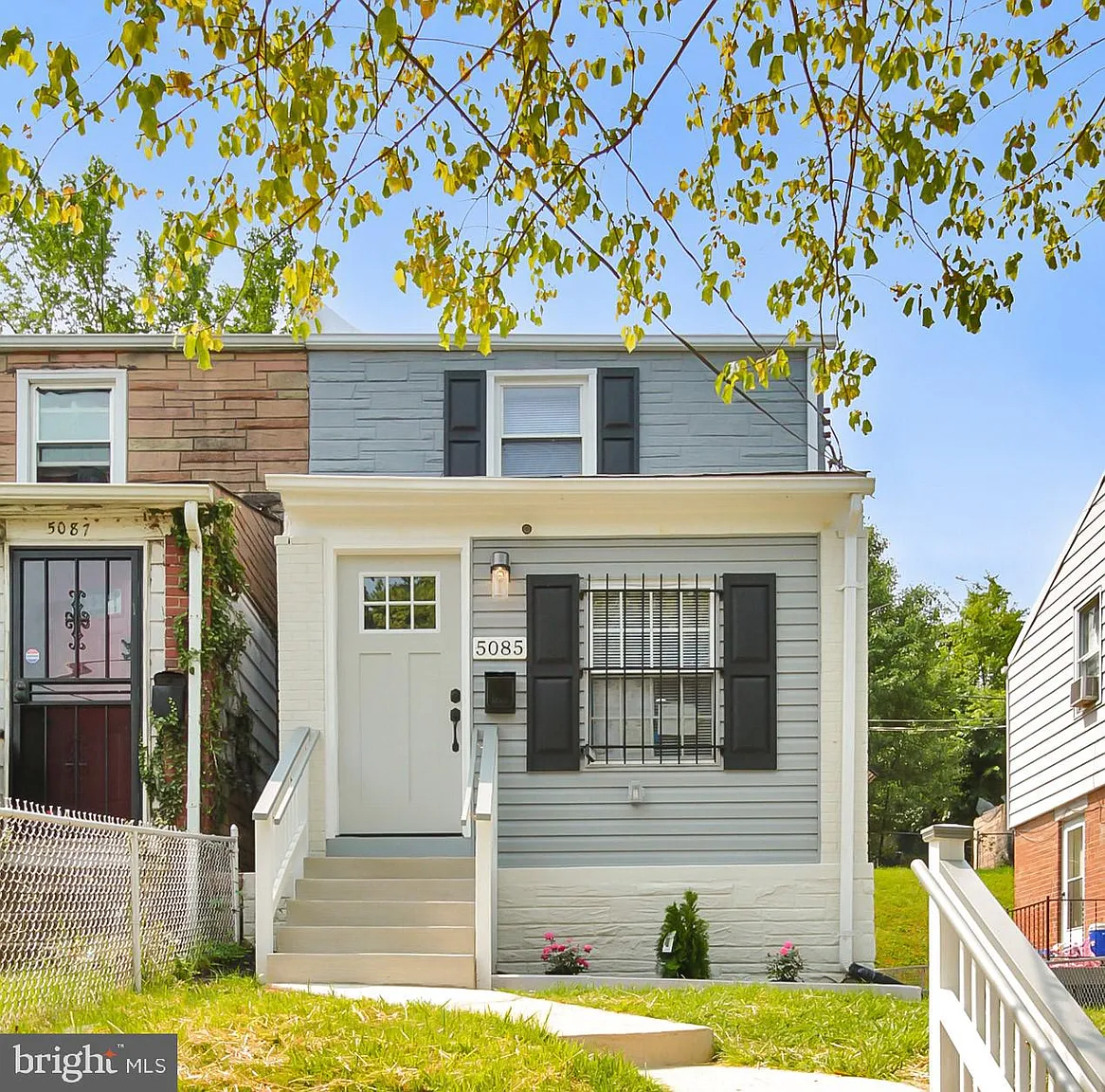 5085 Just St NE photo 1