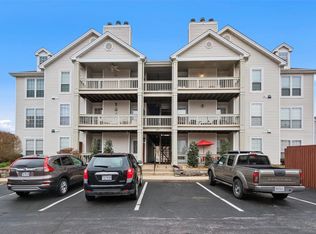 1419 Whispering Creek Dr APT G, Ballwin, MO 63021