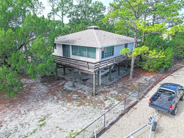 319 Gander St, Eastpoint, FL 32328