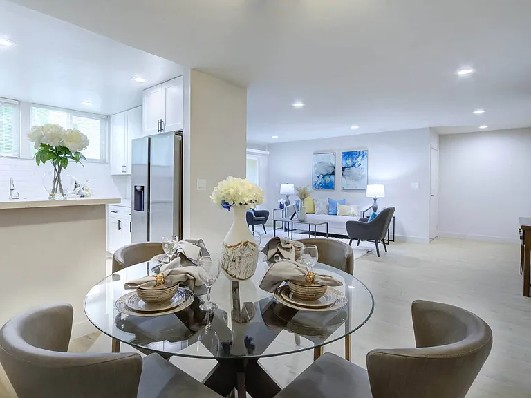 Crestview Apartments — Photo 3