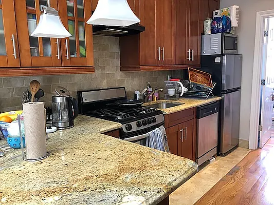 Rented by Friedman Roth Realty | media 10