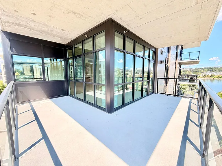1830 NW Riverscape St #403 — Photo 20