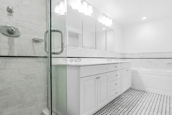 Rented by essential NEW YORK Real Estate | media 30