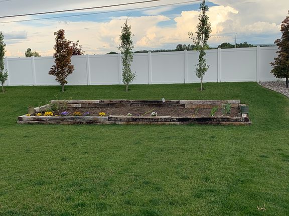 2nd image of 5267 Adobe Dr