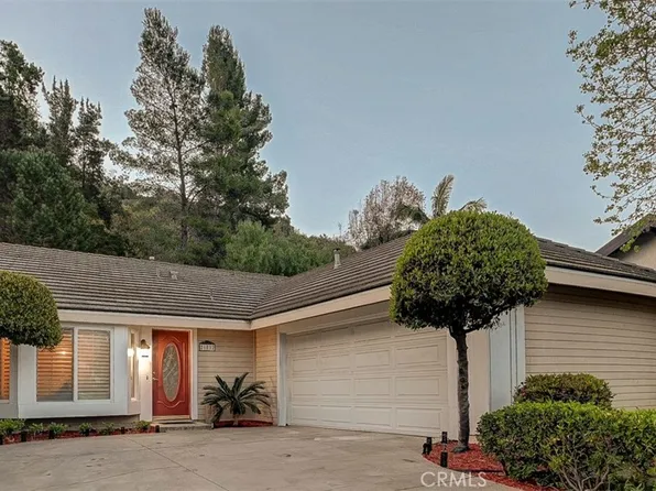 21812 Raintree Ln, Lake Forest, CA 92630