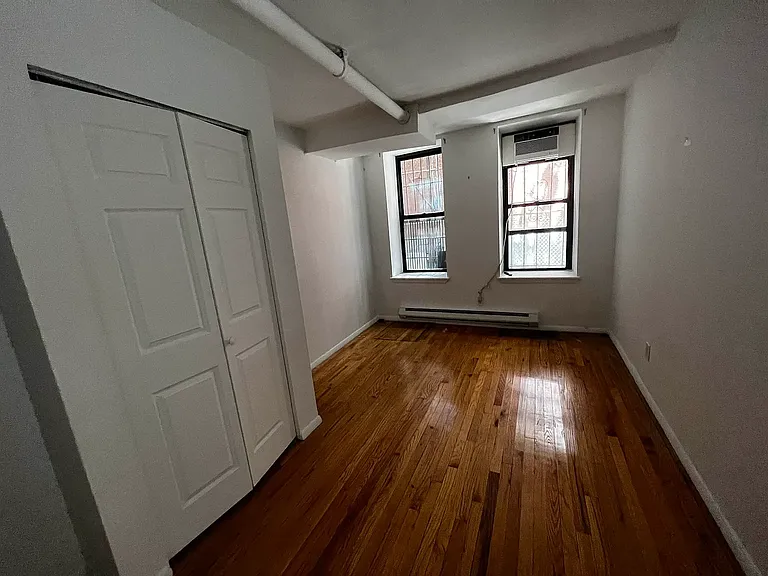 217 E 33rd St #1RE — Photo 2