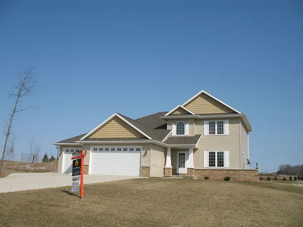 1720 Cottontail Dr, Oshkosh, WI 54904