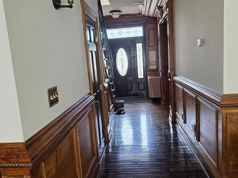 526 Moonachie Ave — Photo 2
