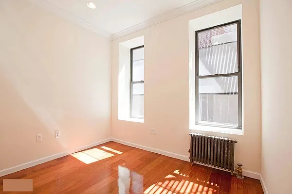 Rented by New Group Realty, Inc. | media 10