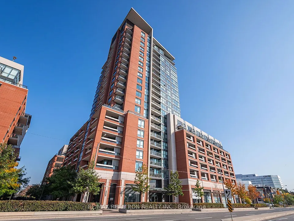 800 Lawrence Ave W #523