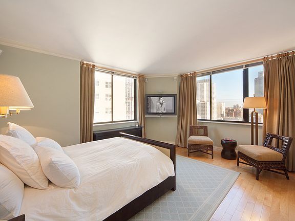 4th image of 330 E 75th St APT 14B