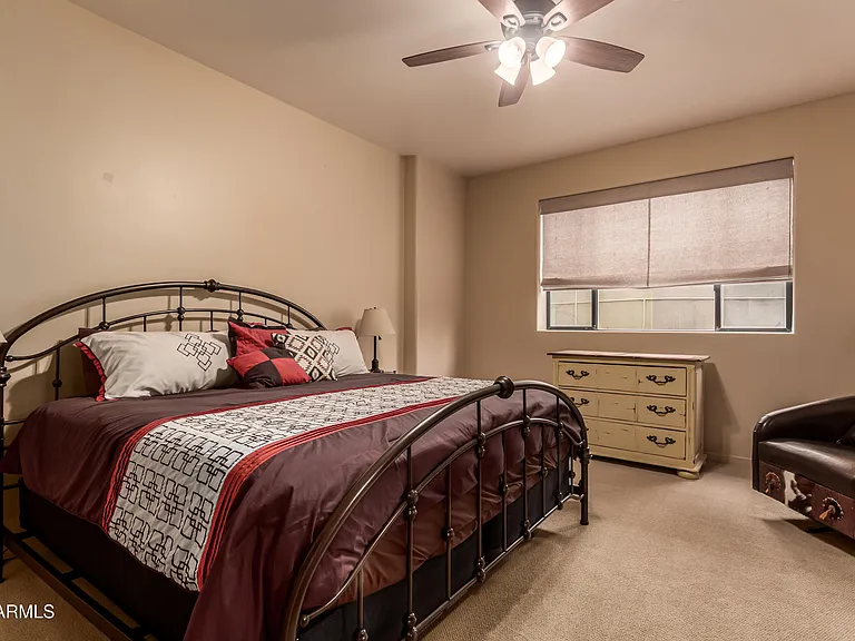 36138 N Summit Dr — Photo 42
