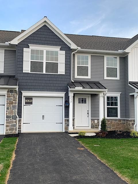 1st image of 232 Highland Ct