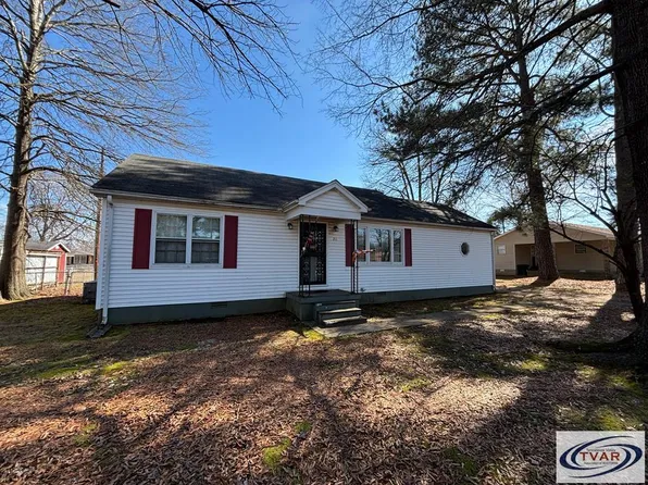 211 Wilson St, Paris, TN 38242